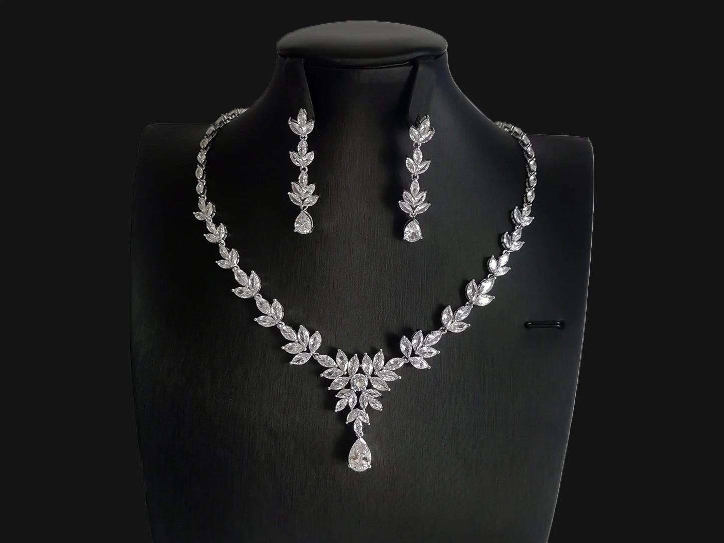 Bridal Necklace Set Rhinestone Bridal Jewelry - Silver Kebble Jewelry