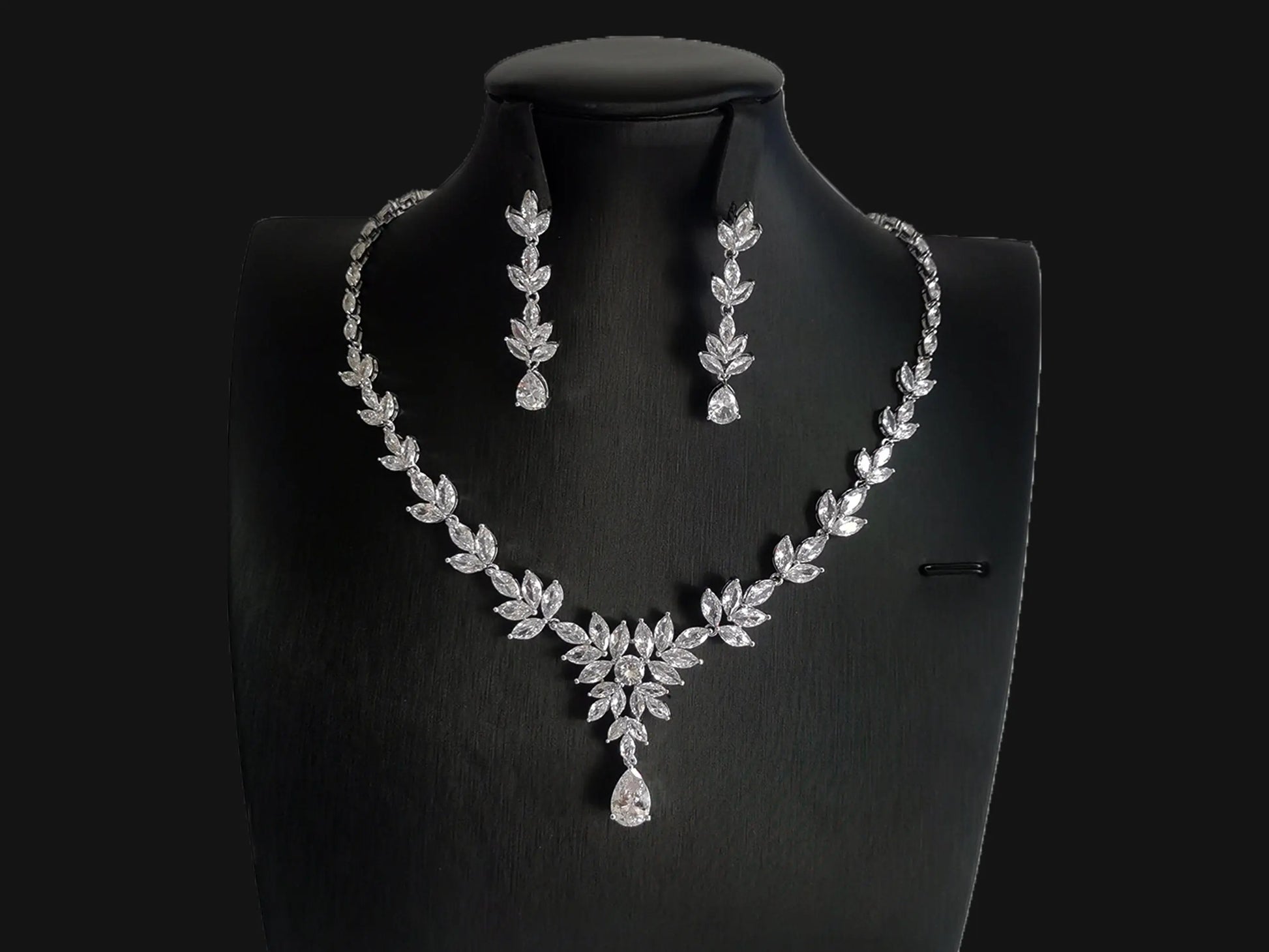 Bridal Necklace Set Rhinestone Bridal Jewelry - Silver Kebble Jewelry