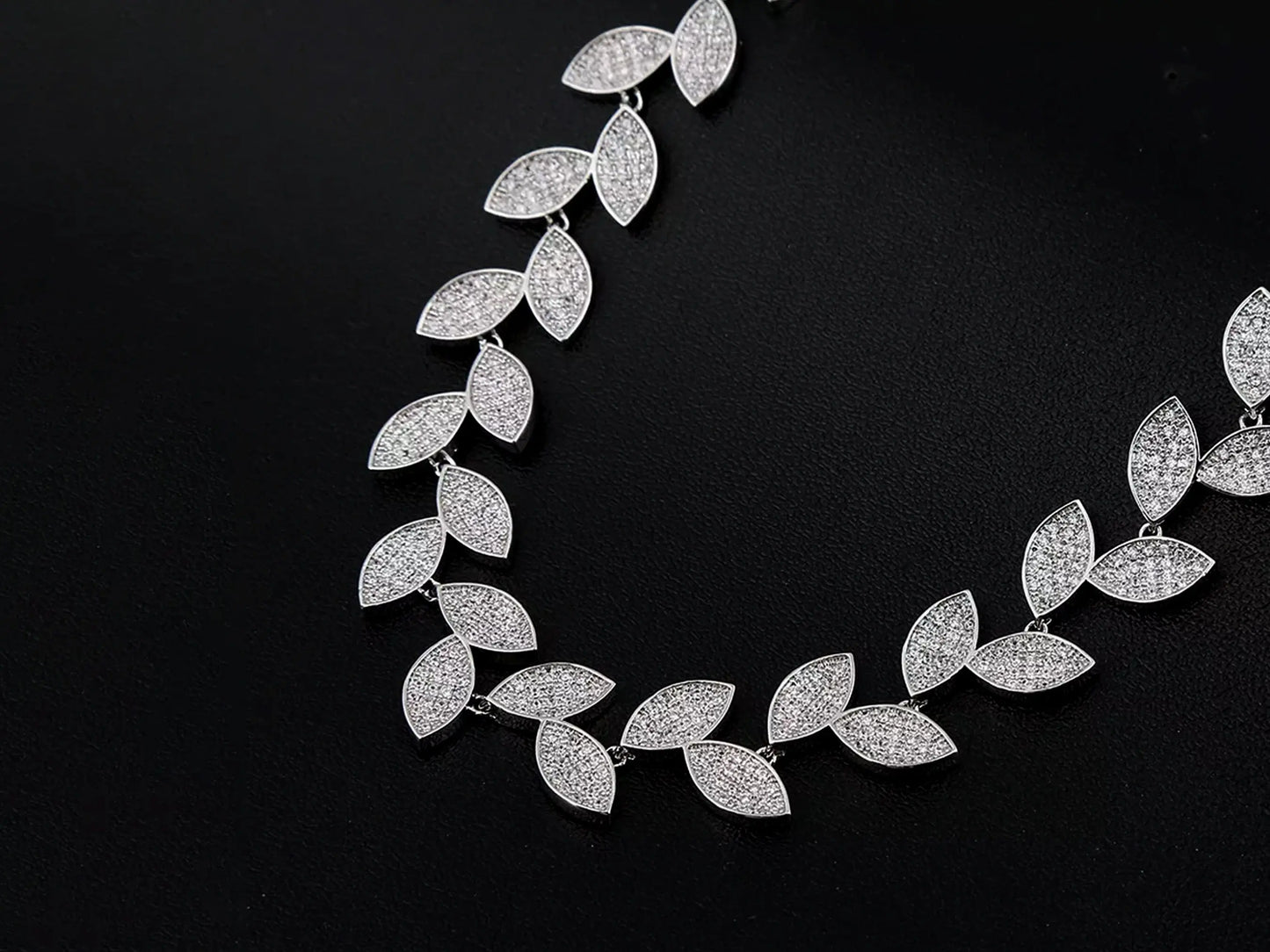Bridal Necklace and Earring Set, Dainty Jewelry Set - Silver Kebble Jewelry