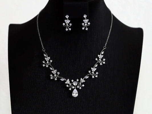 Crystal Necklace, Bridal Jewelry Set, Teardrop Necklace - Silver Kebble Jewelry
