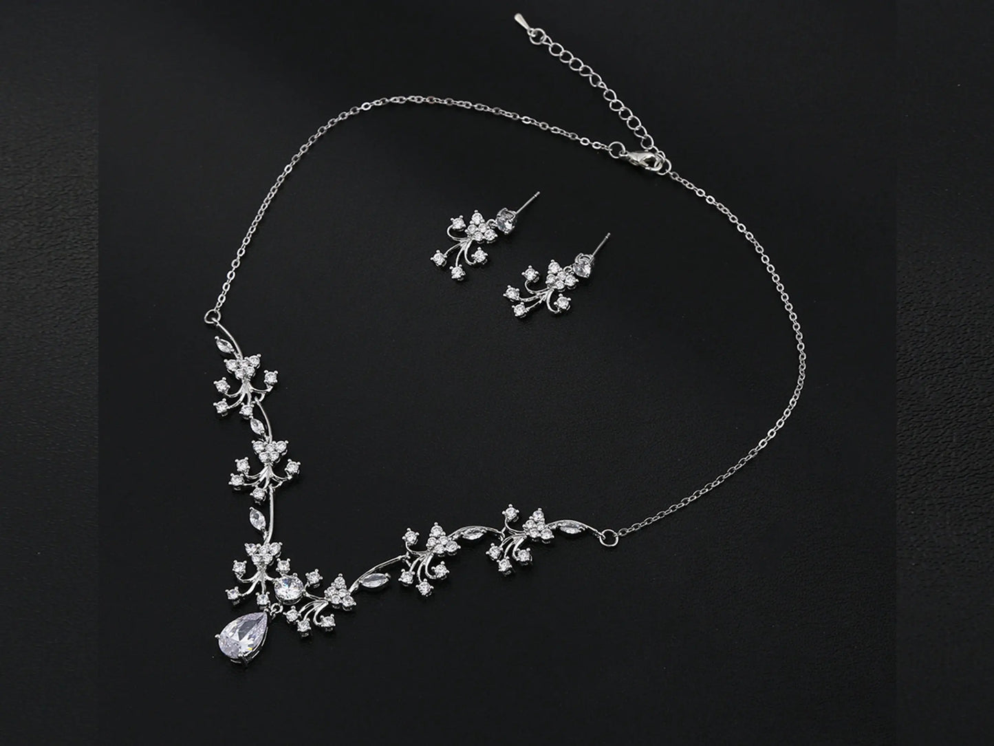 Crystal Necklace, Bridal Jewelry Set, Teardrop Necklace - Silver Kebble Jewelry
