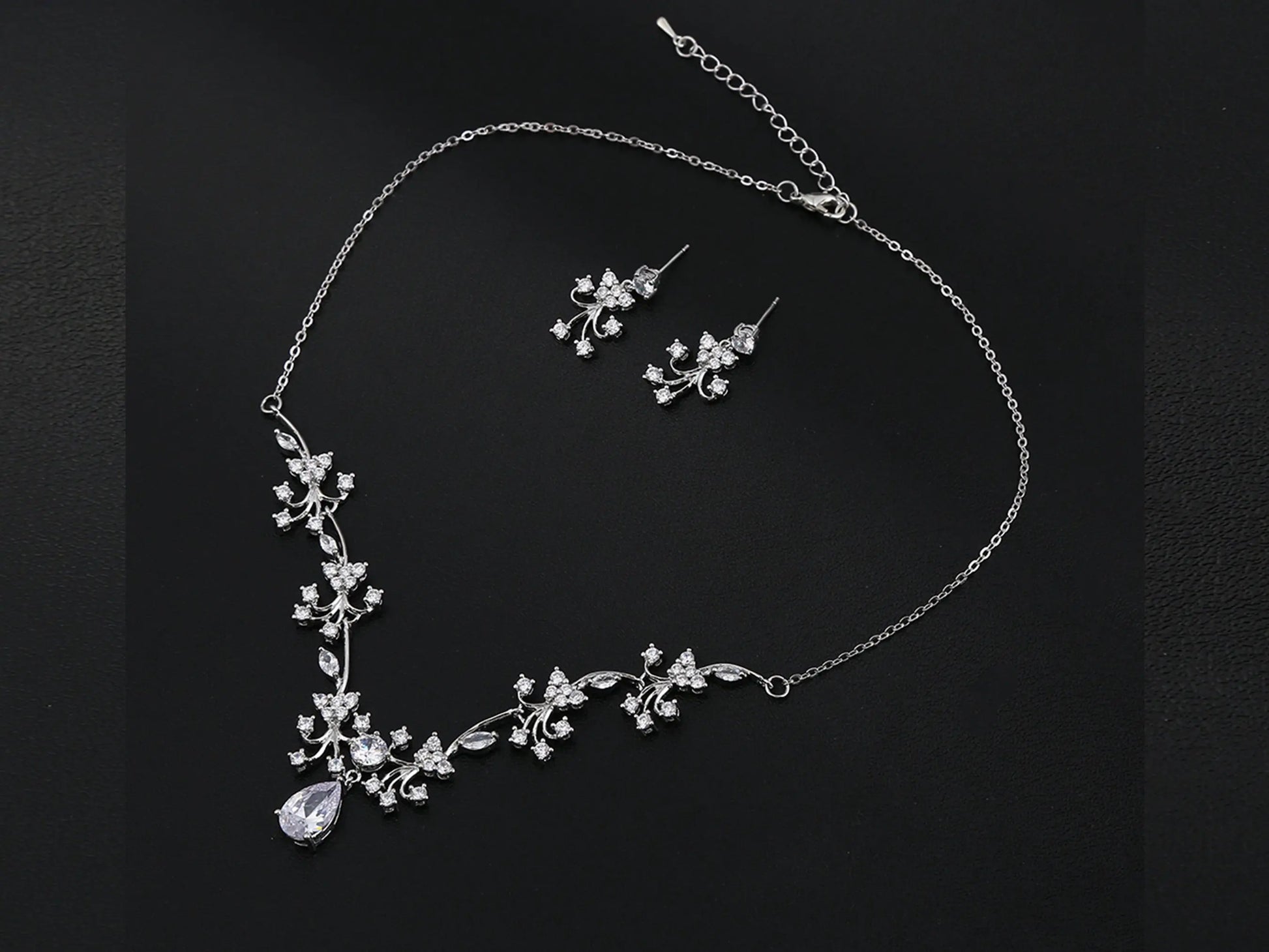 Crystal Necklace, Bridal Jewelry Set, Teardrop Necklace - Silver Kebble Jewelry