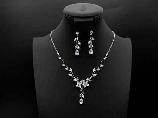 Elegant Crystal Jewelry, Bridal Jewelry Set, Tear Drop Pendant - Silver Kebble Jewelry