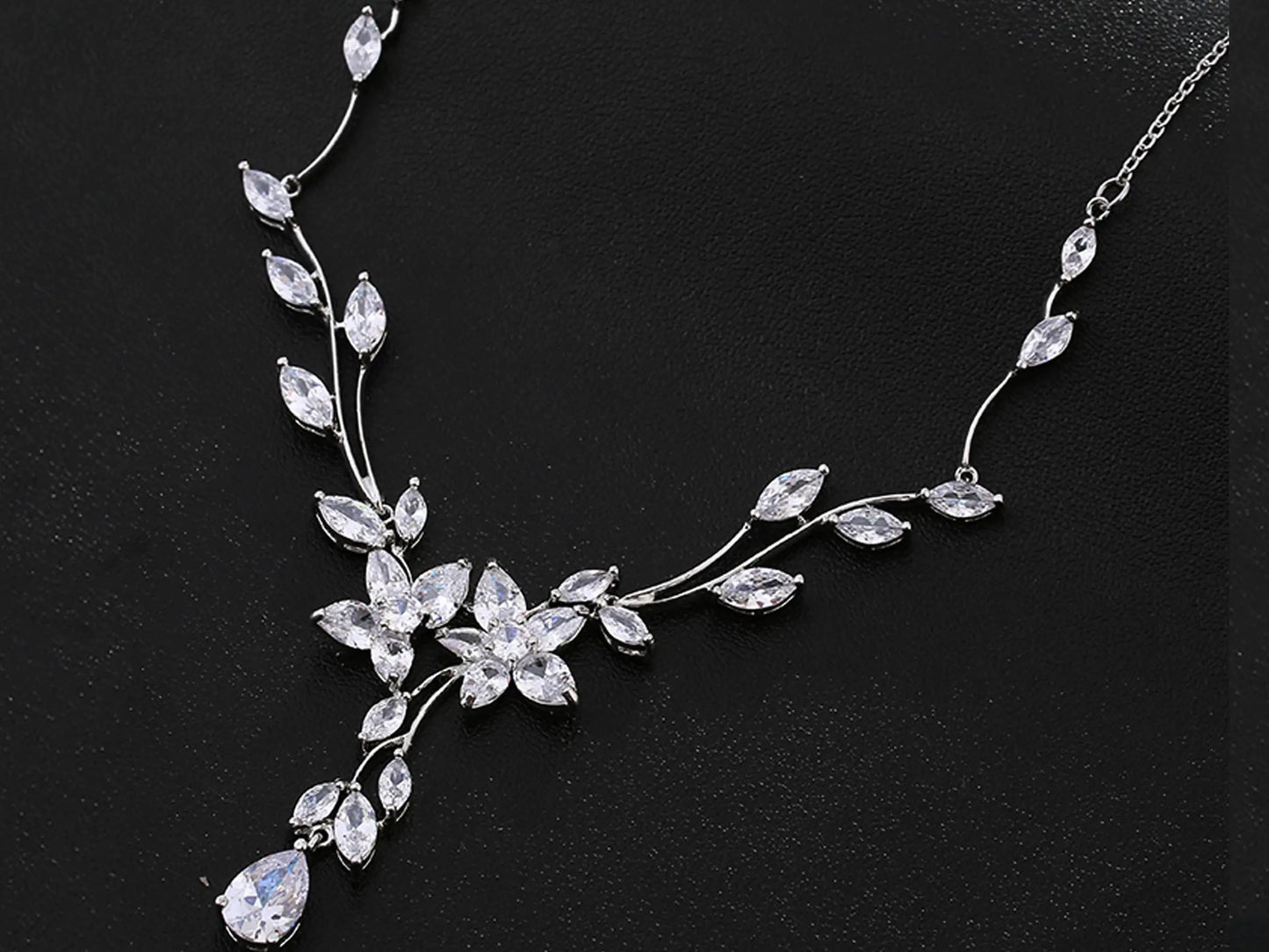 Elegant Crystal Jewelry, Bridal Jewelry Set, Tear Drop Pendant - Silver Kebble Jewelry
