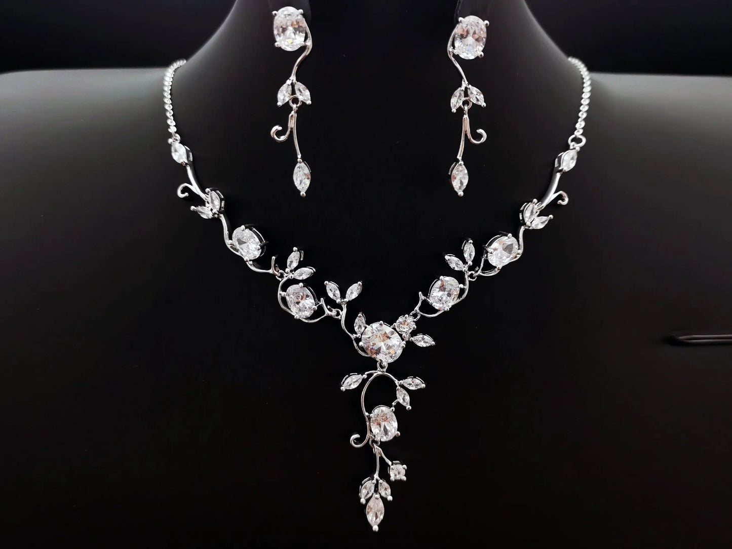 Simple Floral Vine Jewelry Set, Platinum Plated Cubic Zirconia Kebble Jewelry
