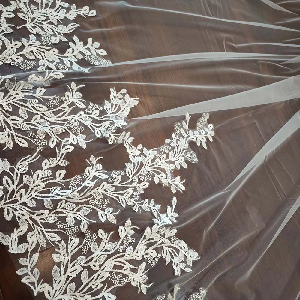 Vintage Lace Wedding Veil with Comb - 1 Layer, 9.8 Feet