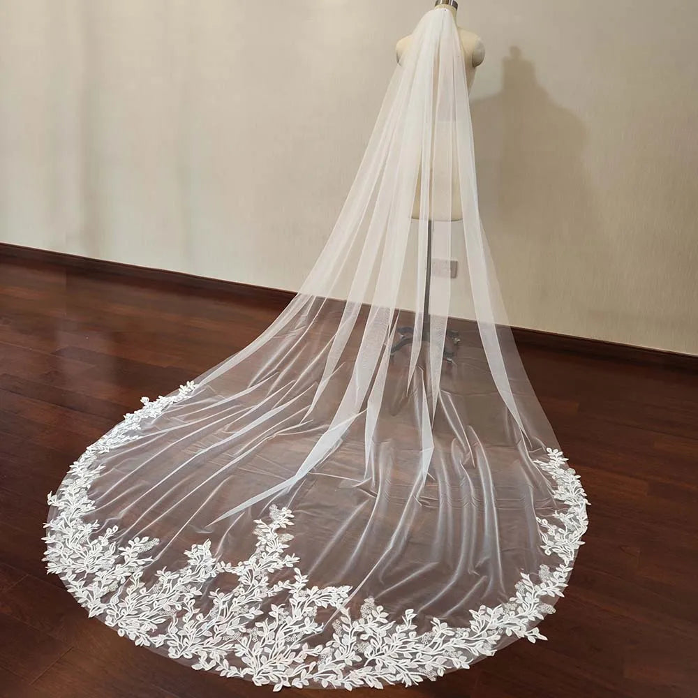 Vintage Lace Wedding Veil with Comb - 1 Layer, 9.8 Feet