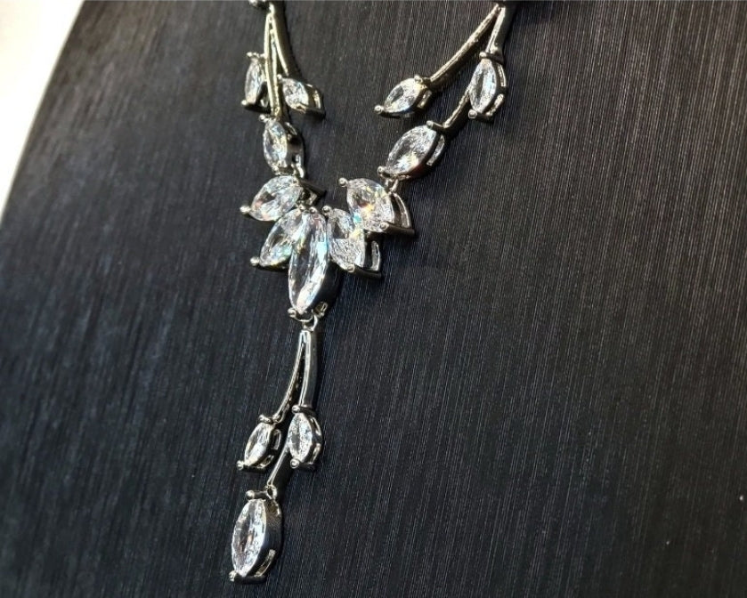 Bridal Jewelry Set For Bride | Necklace & Earrings Set | Leaf Shape Jewelry