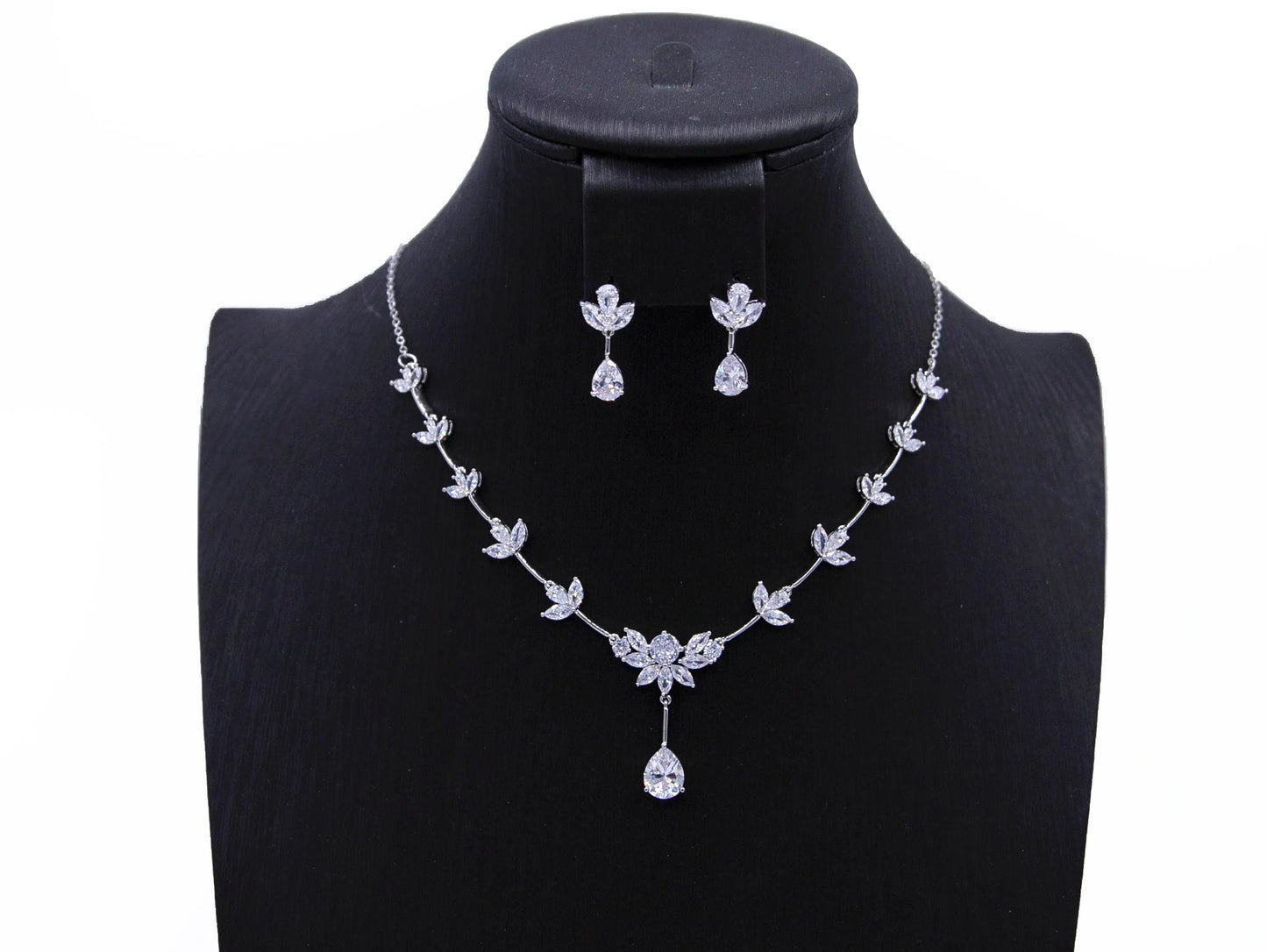 Wedding Jewelry Set | Crystal Necklace + Earrings - Silver Kebble Jewelry